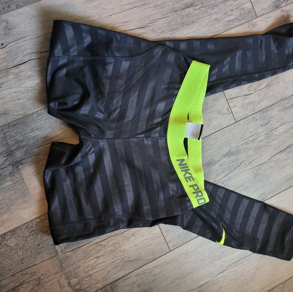 Nike dri fit leggings